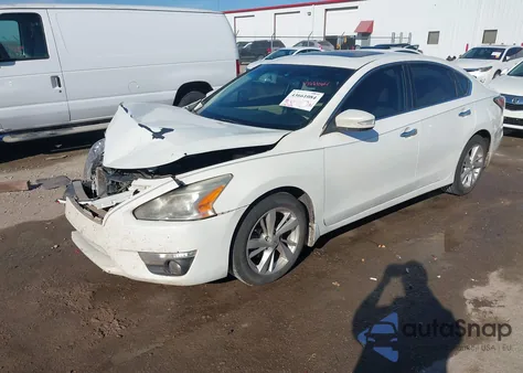 2015 Nissan Altima 2.5 Sv z USA, uszkodzony, nr VIN 1N4AL3AP1FC470818